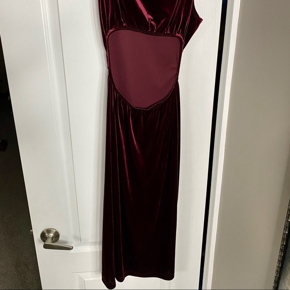Snap brand velvet sleevless cut out dress - Picture 4 of 8